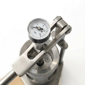 Máquina de café expresso portátil Aleman com bomba manual | Controle a pressão como desejar.