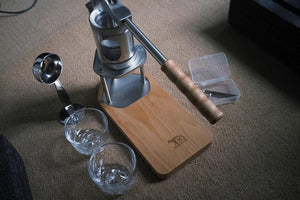 Máquina de café expresso portátil Aleman com bomba manual | Controle a pressão como desejar.