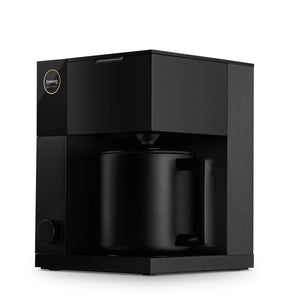 Cafeteira preta com design moderno para precisão, parte de Cafeteiras, EspressoGear, Fellow, Últimas novidades, tudo sobre café.