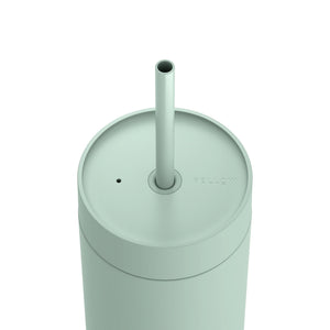 Caneca de viagem isolada verde menta com palhinha para bebidas frias, parte da Fellow, Take away, EspressoGear, tudo sobre café.