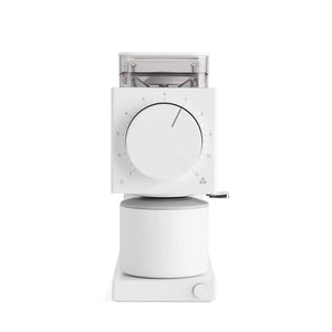 Moinho de café elétrico branco com grau de moagem ajustável para preparação precisa, parte do EspressoGear, tudo sobre café.