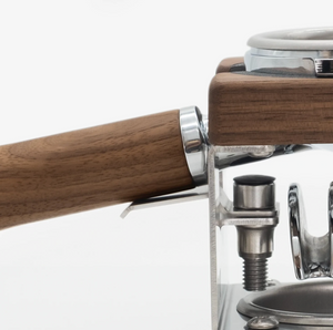 Suporte para porta-filtro em madeira e metal para descanso estável durante a preparação de espresso, acessórios para barista, tudo sobre café.