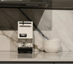 Aroma E.GO – Portabel italiensk espressomaskin för pods - Barista och Espresso