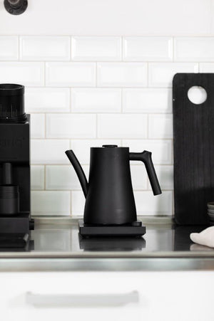 Varia AURA Vattenkokare 1,5 L Svart - Barista och Espresso